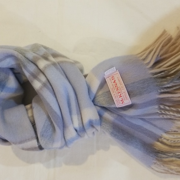 Mc kennas  Blue gray plaid 80% wool 20% cashmere fringed  scarf size approx 60in - Picture 4 of 4